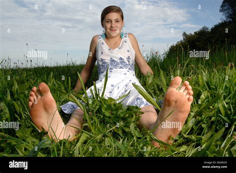 foot teen|2,633 15 Years Barefoot Teen Stock Photos & High.